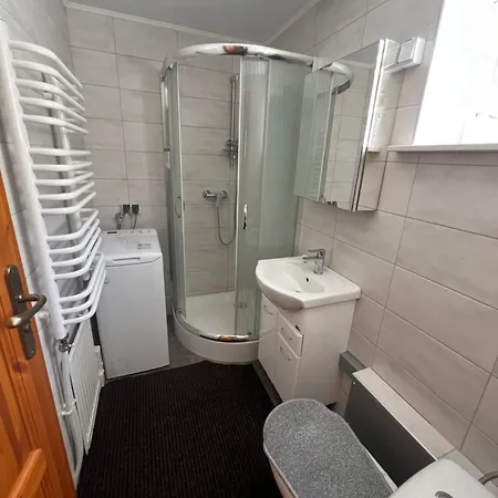 Dom Pod Swierczkiem *